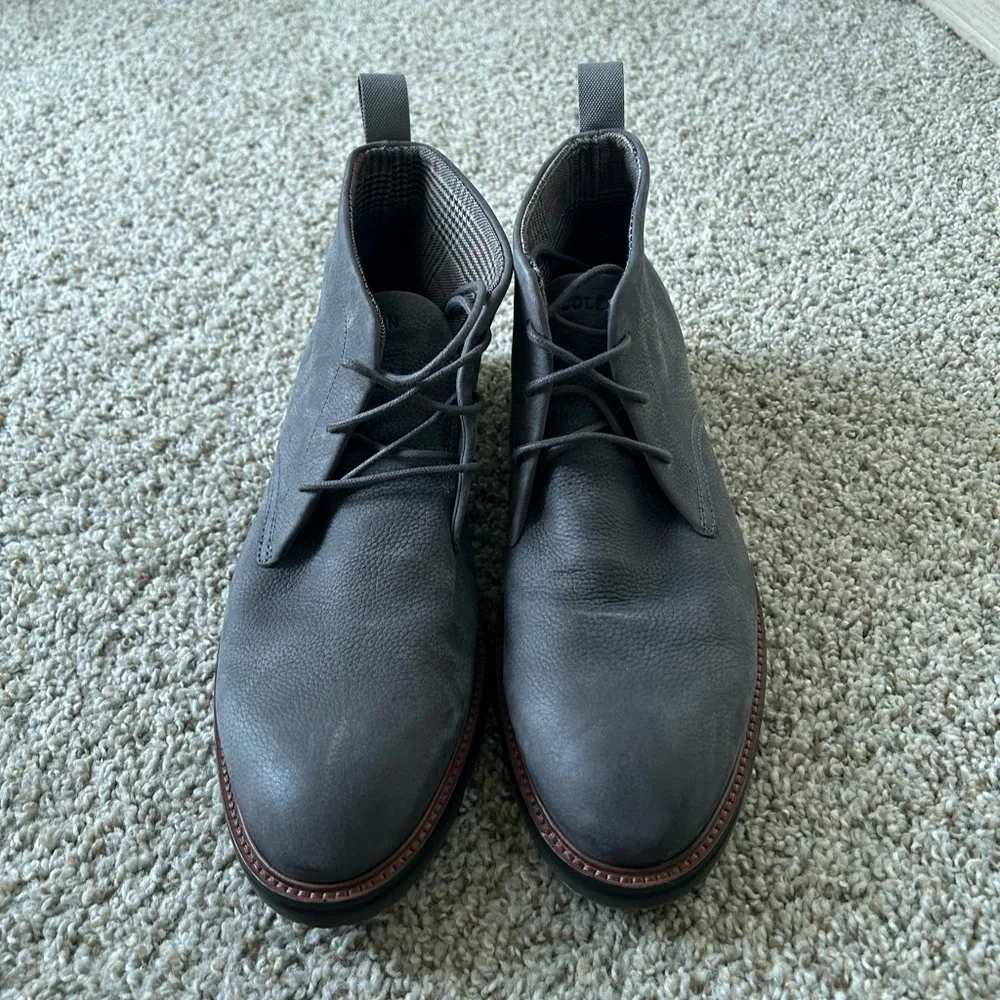 Cole Haan Berkshire Lug Chukka Boots Pavement Gray Men's Size 9 Leather Nubuck